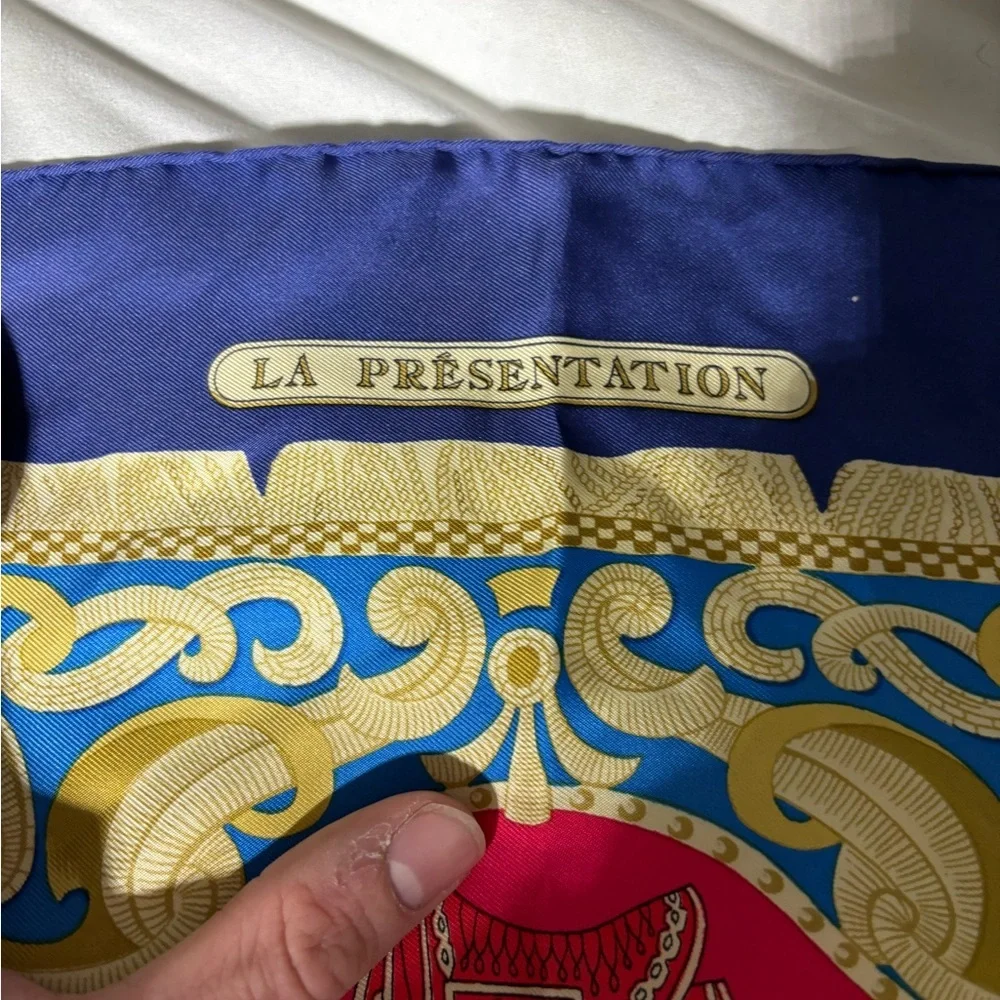 Hermes Carre 90 La Presentation 100% Silk Scarf